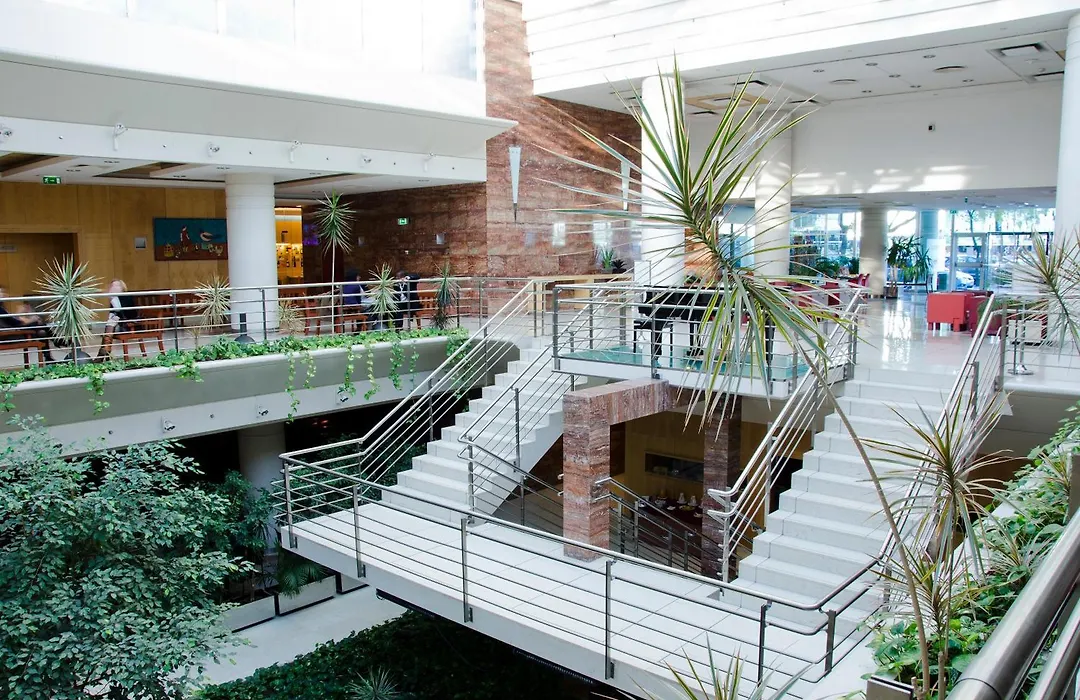 VIP Executive Entrecampos - Hotel&Conference-1