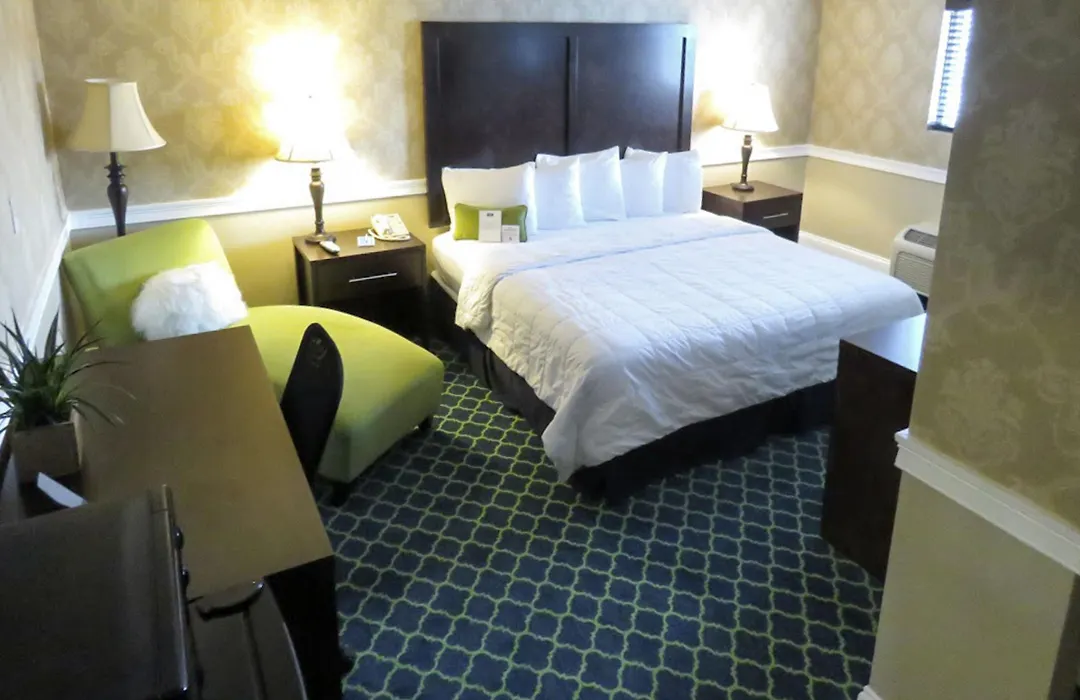 Rodeway Inn Logan International Airport-1