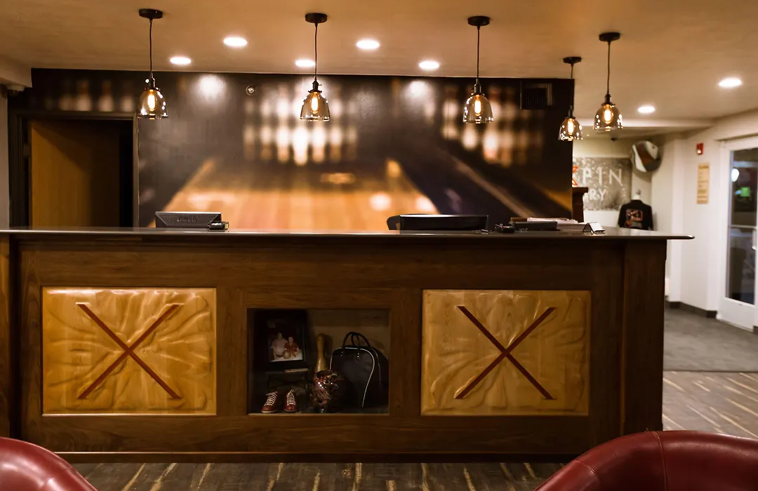 Ten Pin Inn & Suites-1