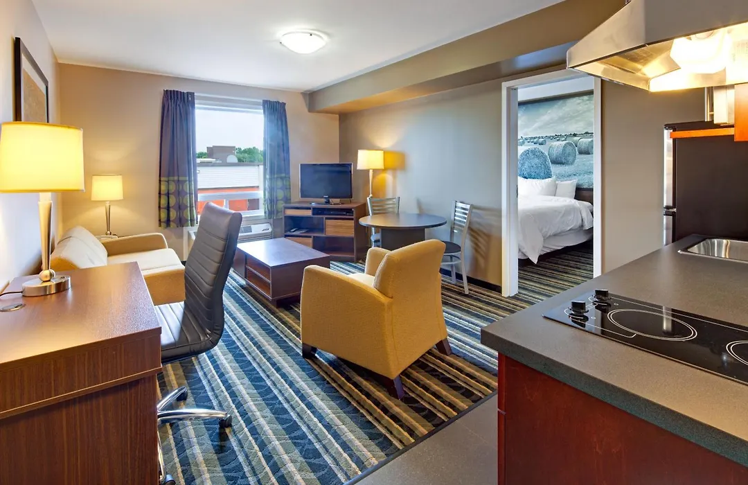 Super 8 By Wyndham Brandon Mb-1