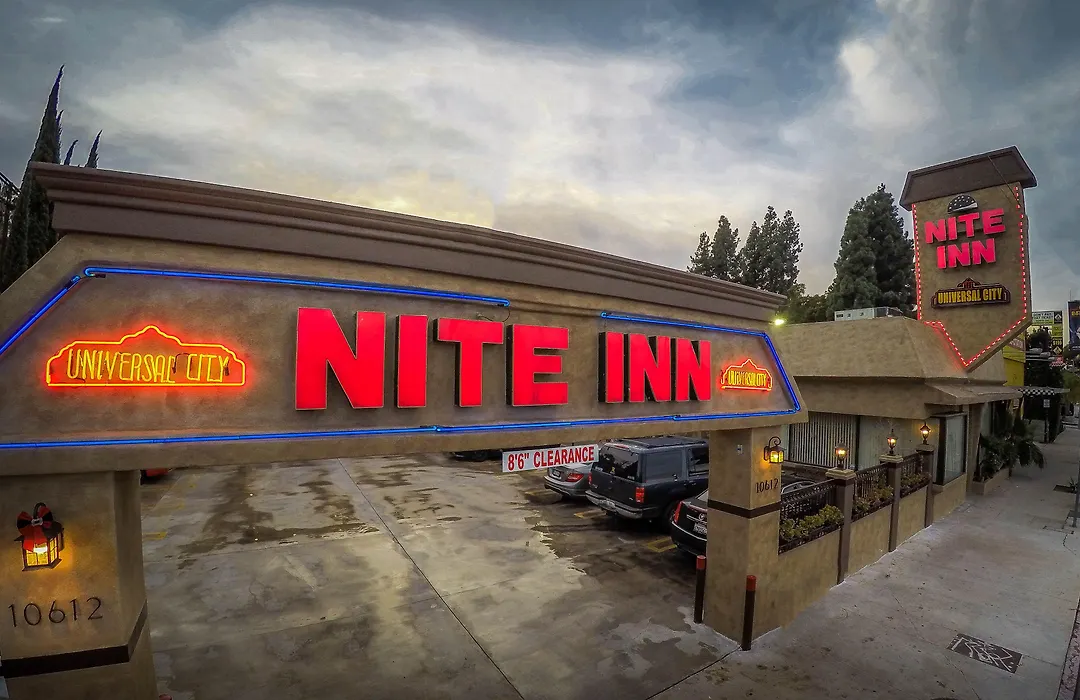 Nite Inn At Universal City - Walking Distance To Universal Studios Hollywood-1