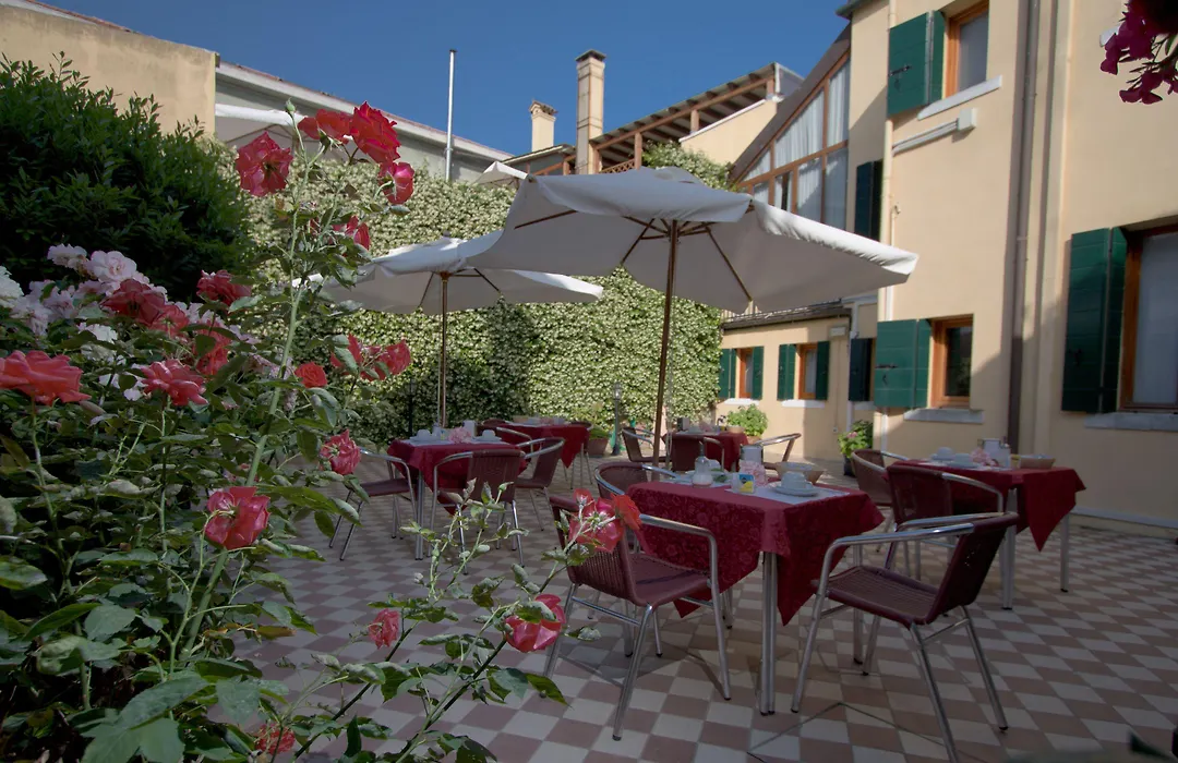 Hotel Conterie-1