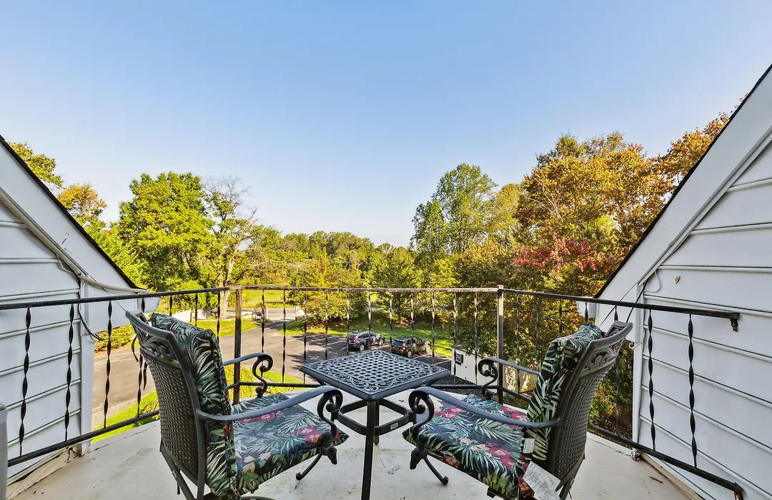 The Columbia Inn At Peralynna-1
