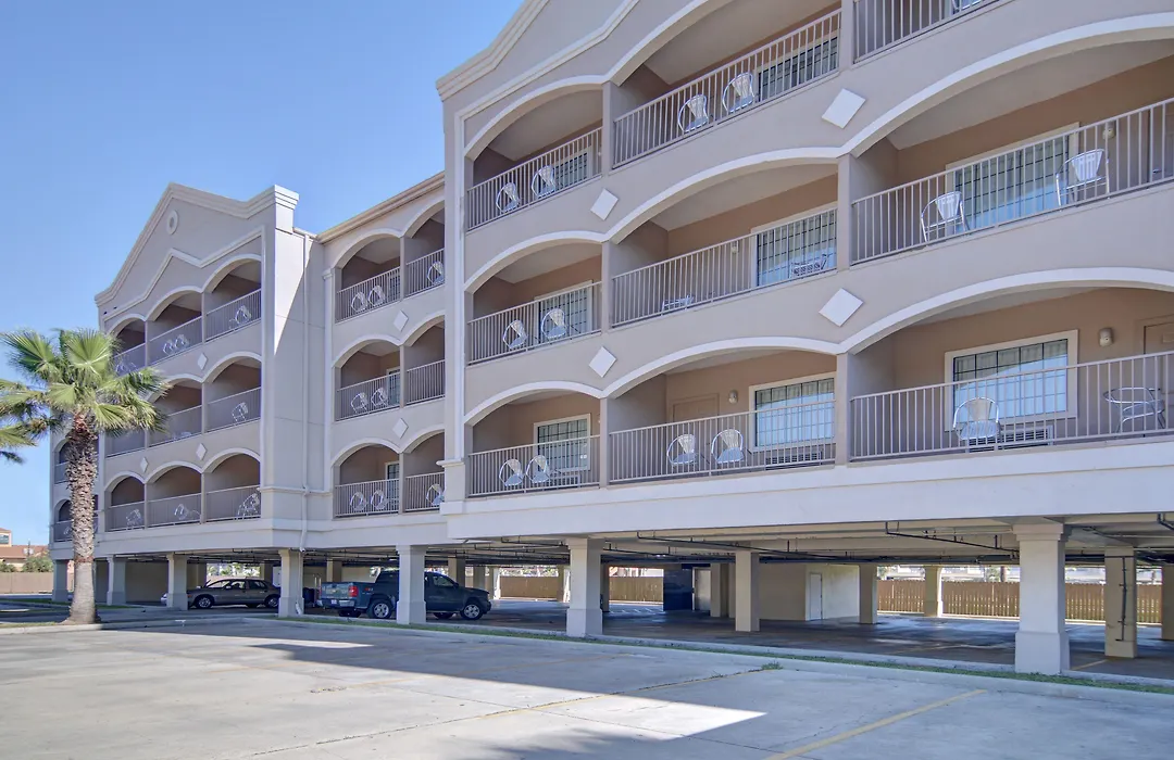 Spark By Hilton Galveston-1
