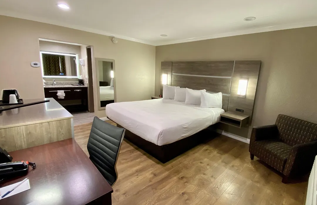 Surestay Hotel By Best Western Santa Cruz-1