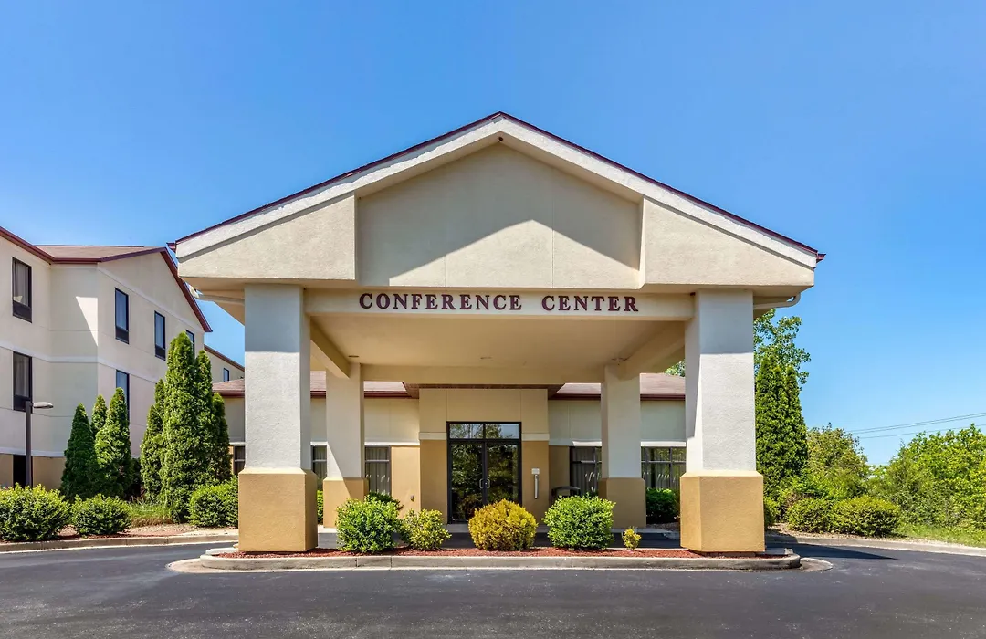 Comfort Suites Rolla-1
