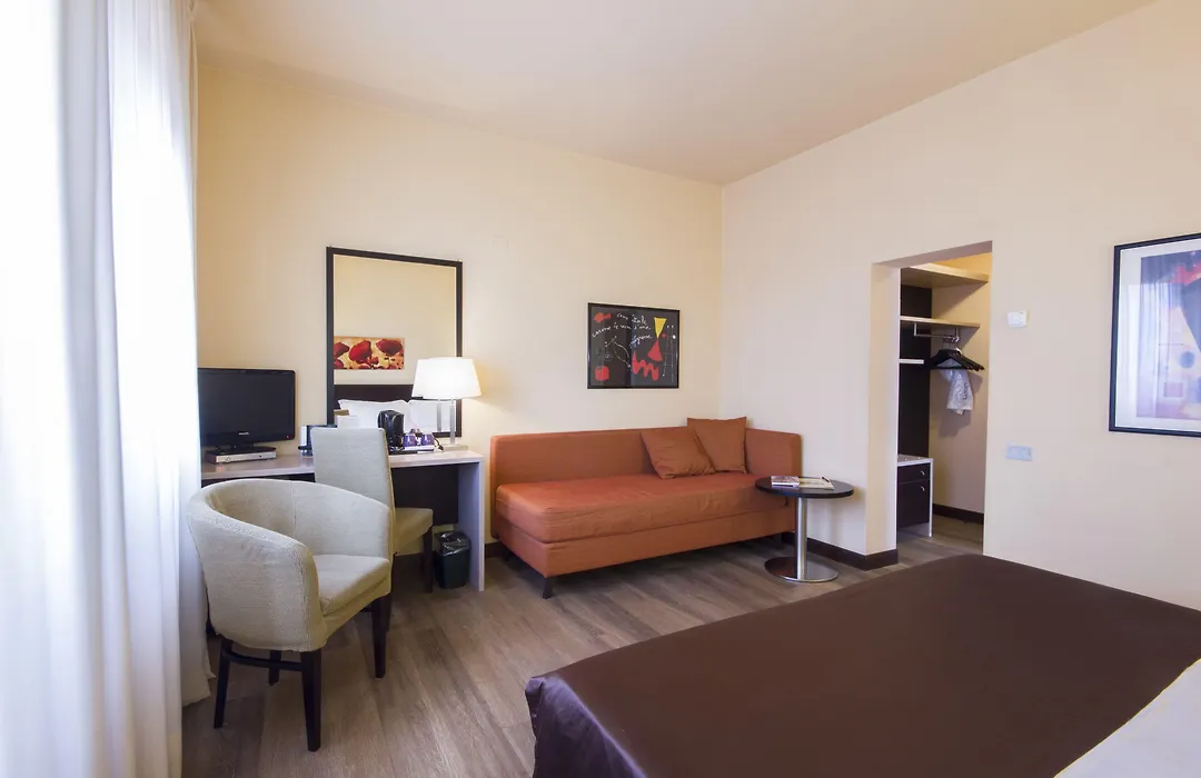 Hotel Carlton-1