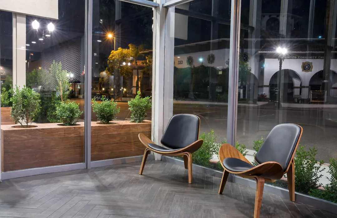 Hotel Xilo Glendale-1