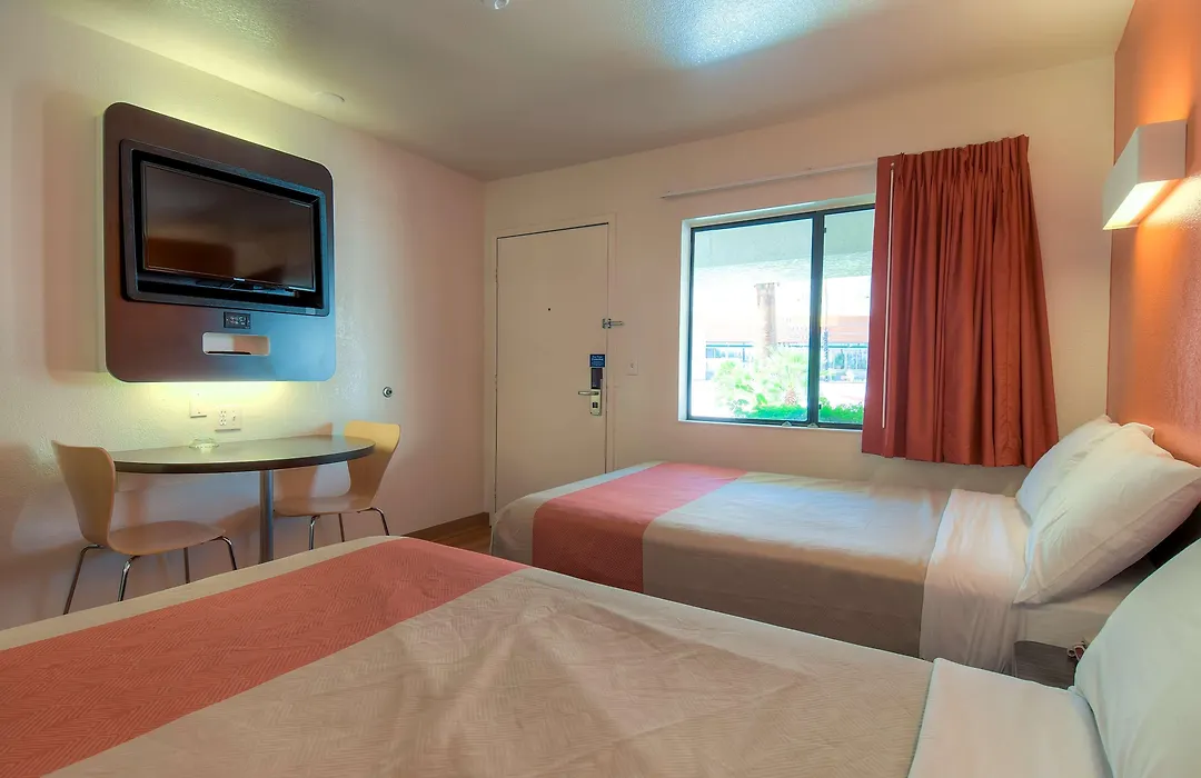 Motel 6-Palm Springs, Ca - Downtown-1