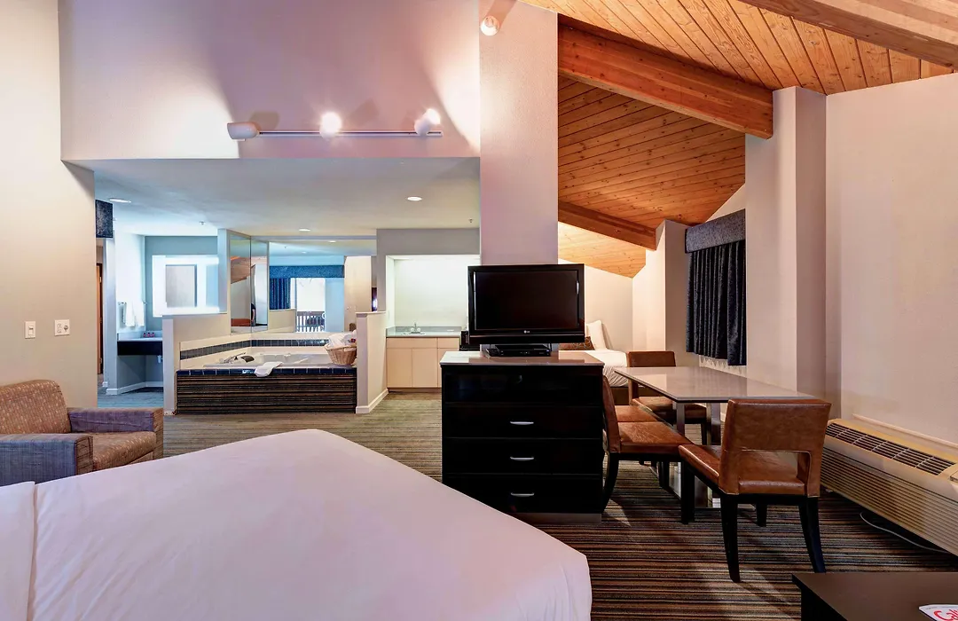 Surestay Plus Hotel By Best Western Redding-1