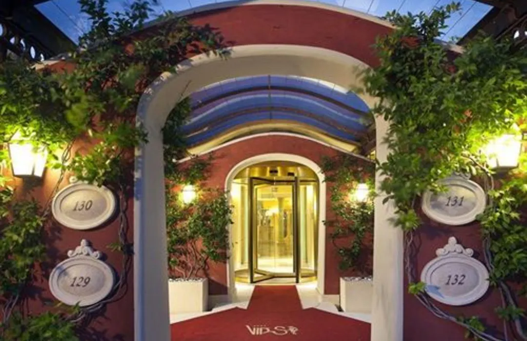 Vip'S Motel Luxury Accommodation & Spa-1