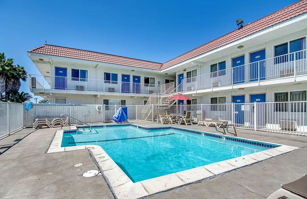 Motel 6-Stockton, Ca - Charter Way West-1
