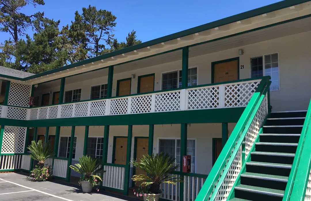 Monterey Pines Inn-1