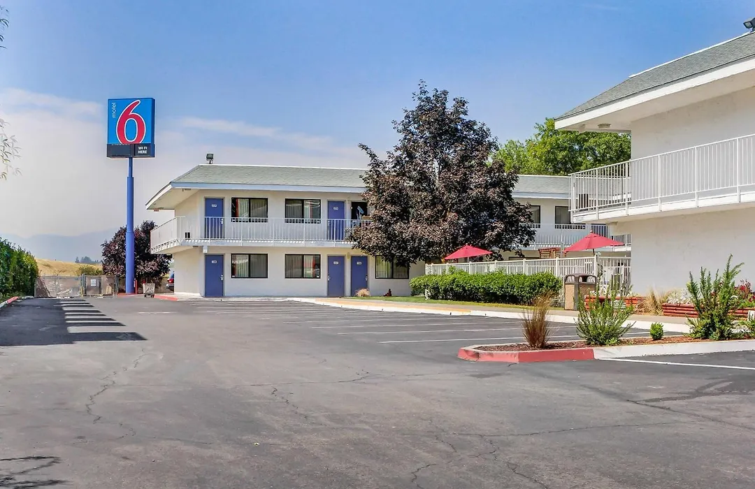 Motel 6-Medford, Or-1