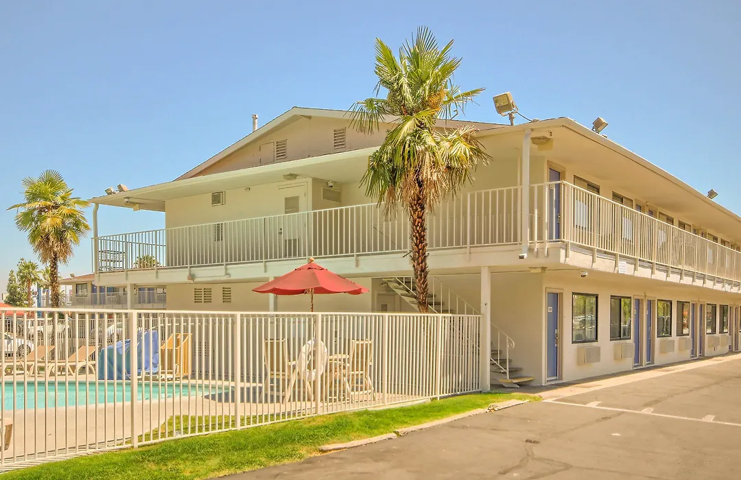 Motel 6-Fresno, Ca - Blackstone North-1