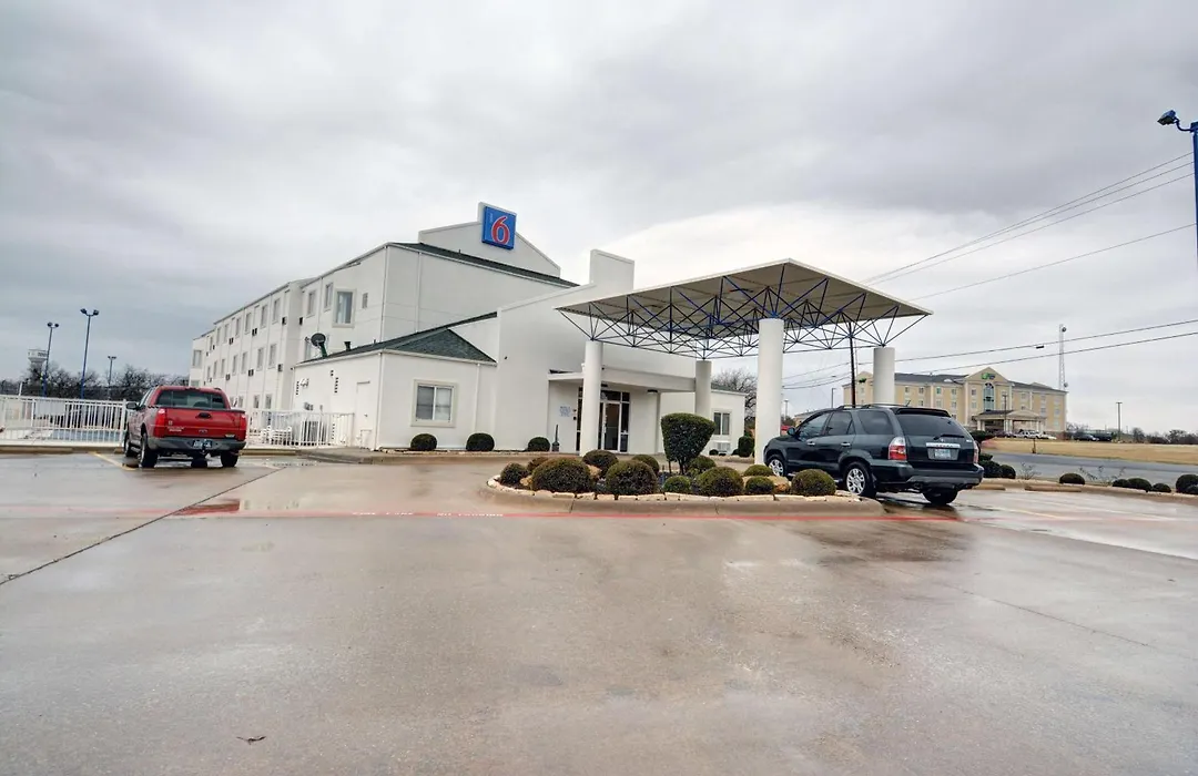 Motel 6-Denison, Tx-1