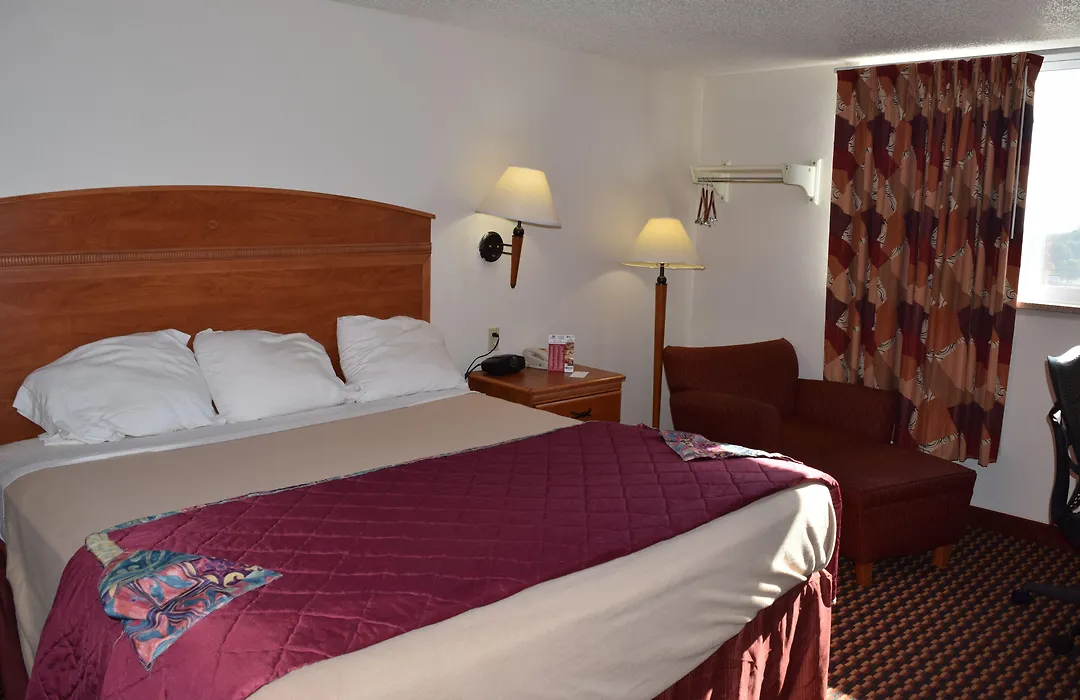 Americas Best Value Inn Jefferson City-1