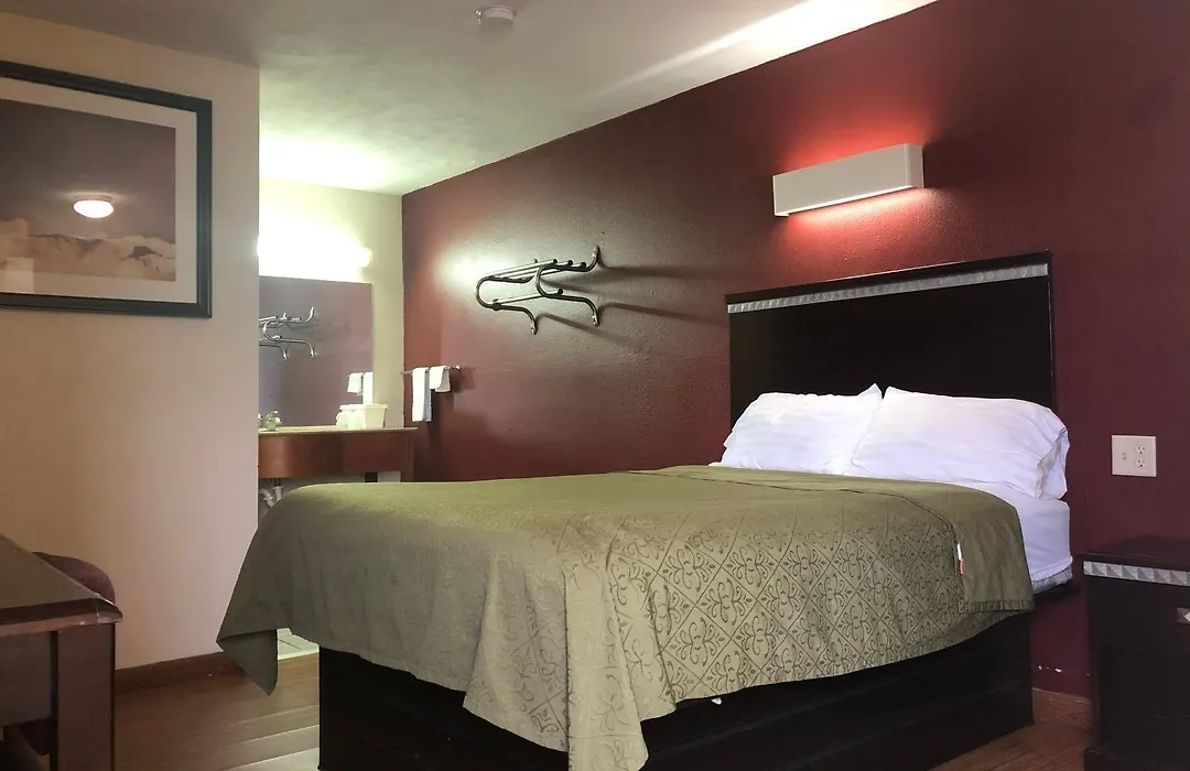 Crossroads Inn-1