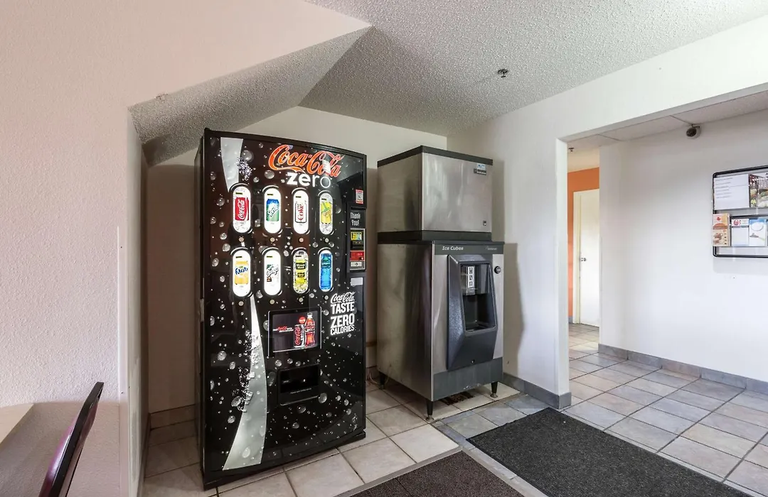 Motel 6-Waterloo, Ia-1
