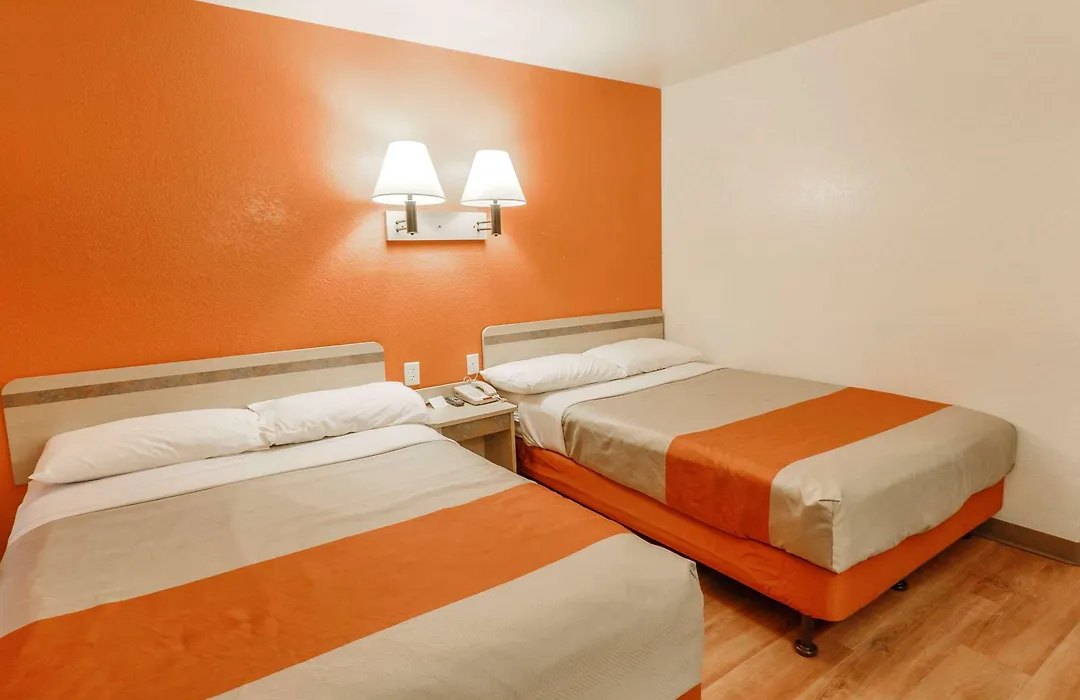 Motel 6-Huntsville, Tx-1