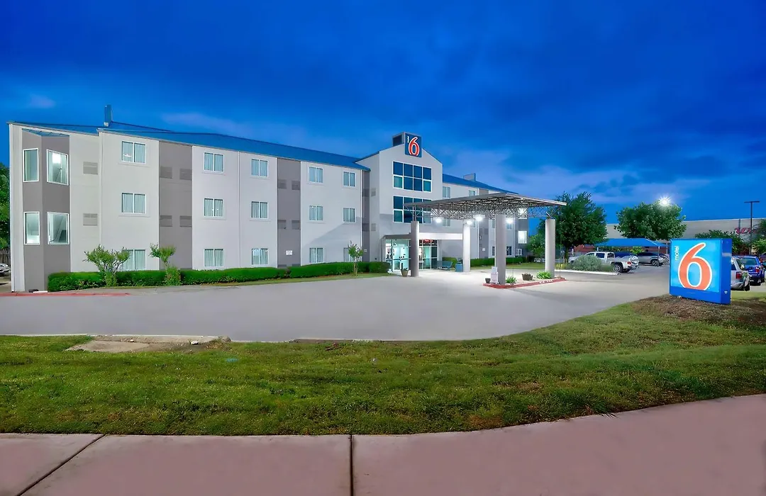 Motel 6-Benbrook, Tx - Fort Worth-1