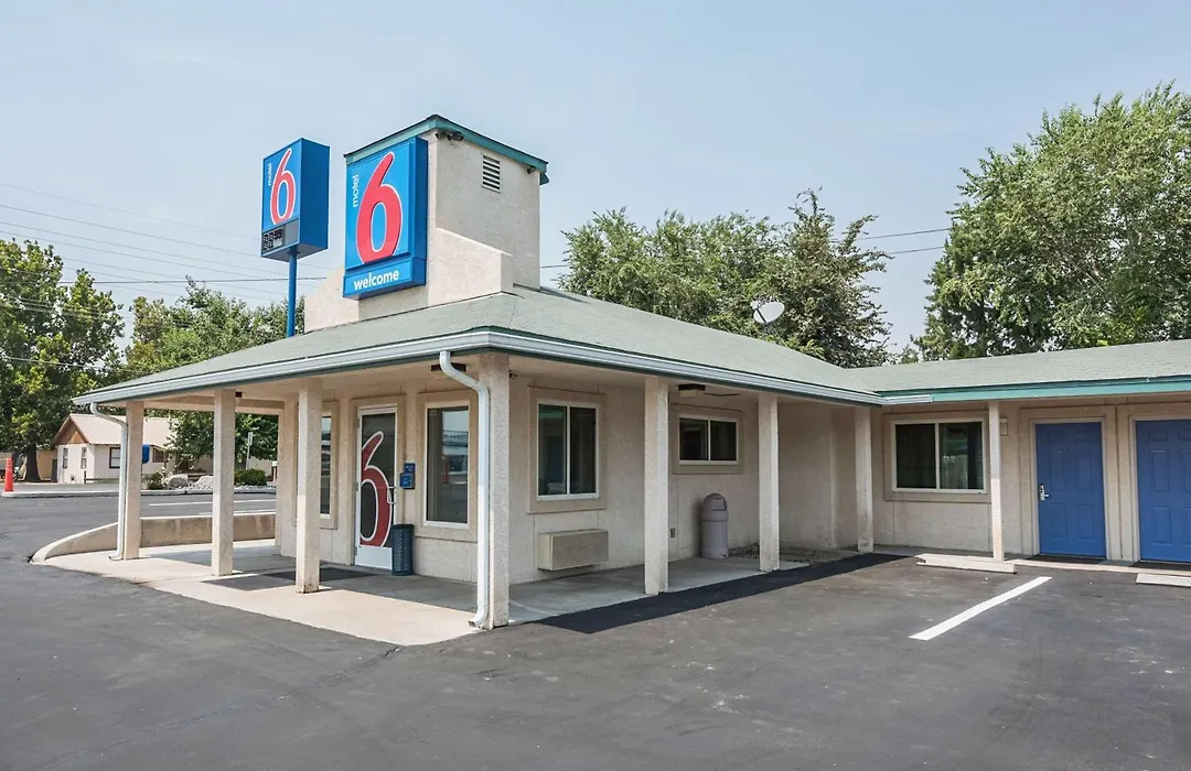 Motel 6-Fallon, Nv-1