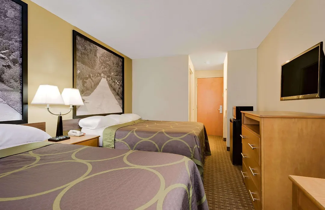 Super 8 By Wyndham Allentown-1