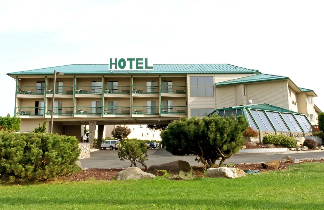 Cedars Inn-1