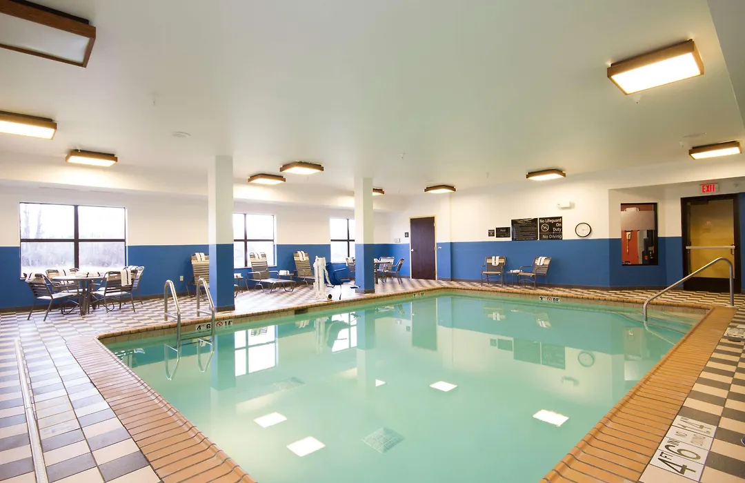 Hampton Inn Marshall-1