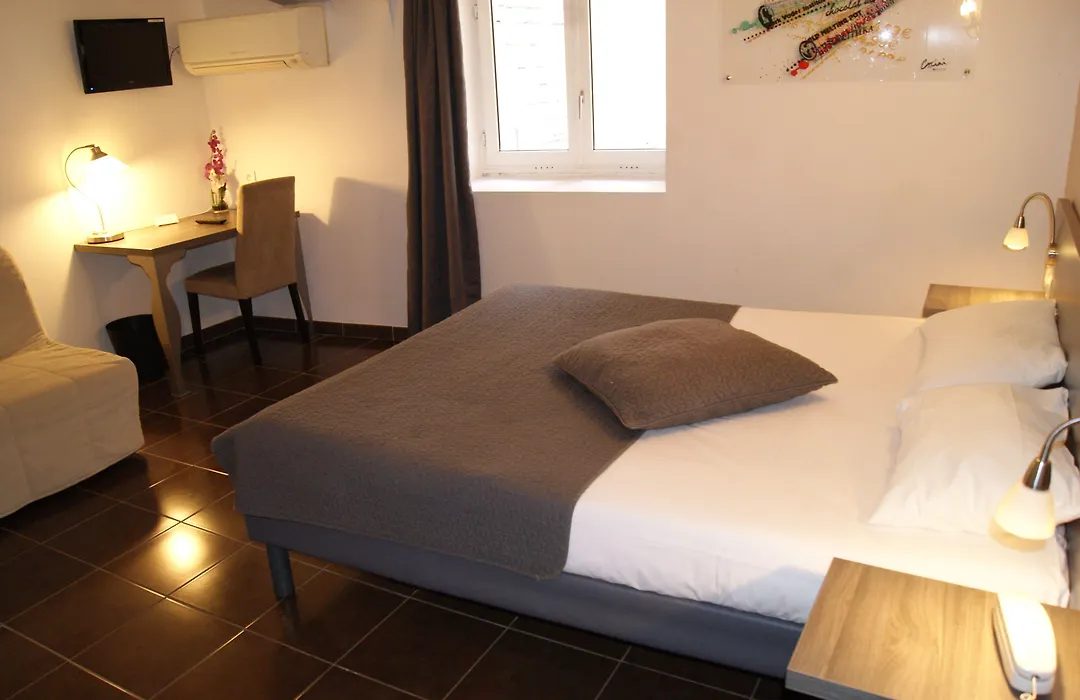 Hôtel Danieli, Avignon-1