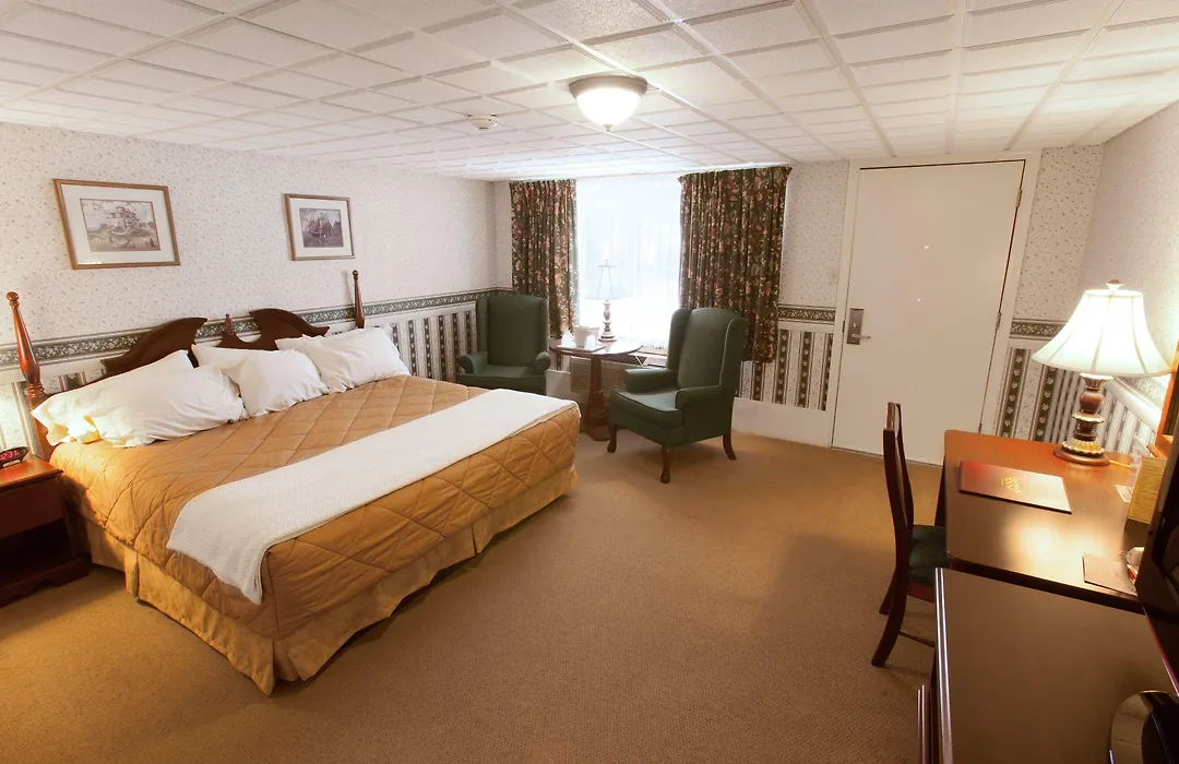 Coachman Inn-1