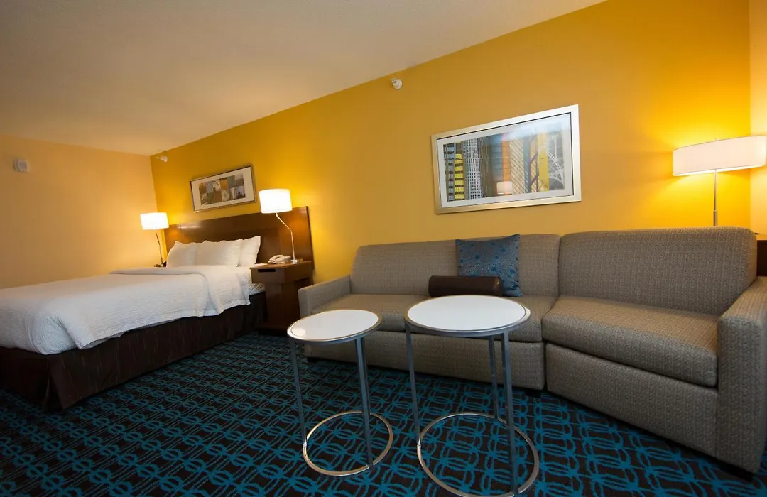 Fairfield Inn & Suites Burlington-1