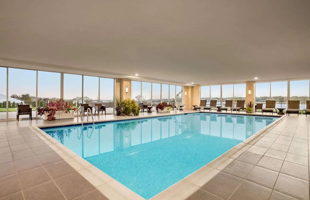 Wyndham Newport Hotel-1