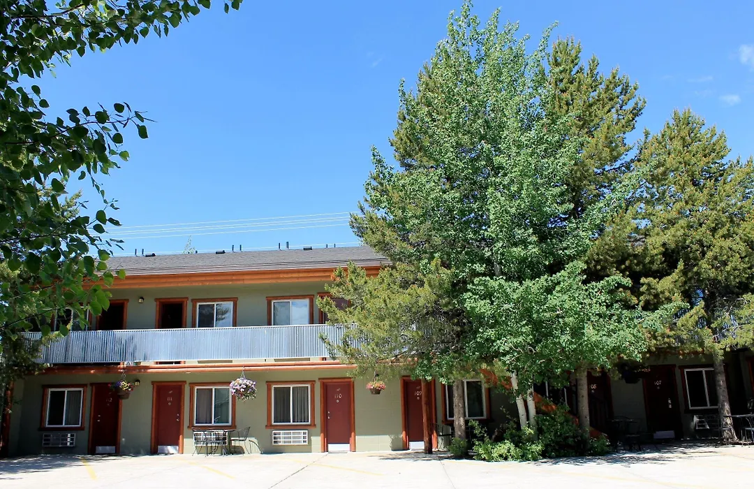Moose Creek Inn-1