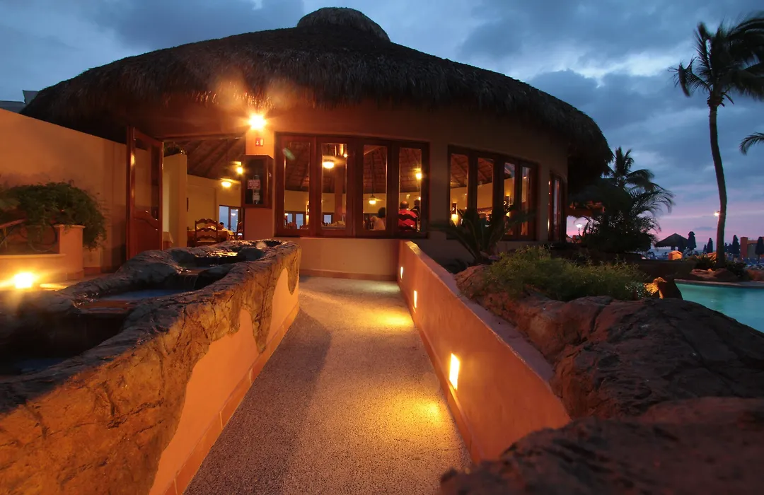 Torres Mazatlan-1