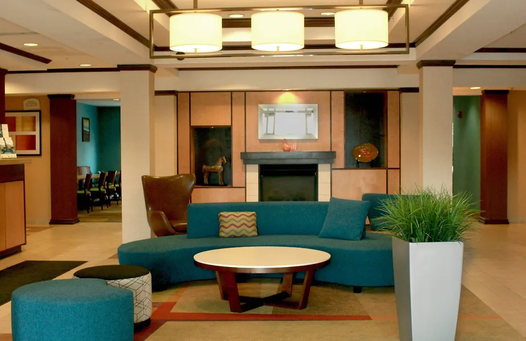 Fairfield Inn & Suites By Marriott Fairmont-1