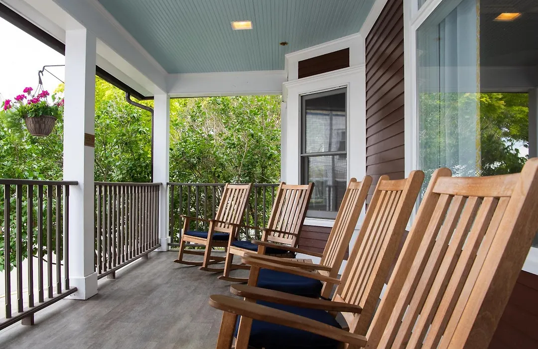 Lake View Hotel-1