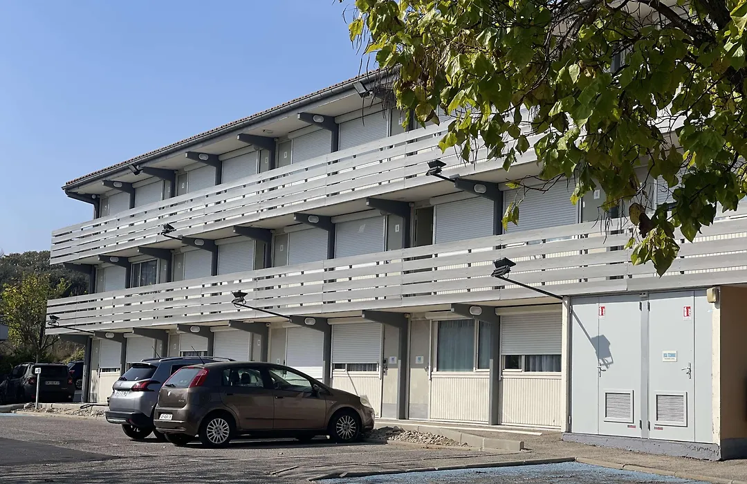 Kyriad Direct Montpellier Saint Jean De Vedas - La Peyriere-1