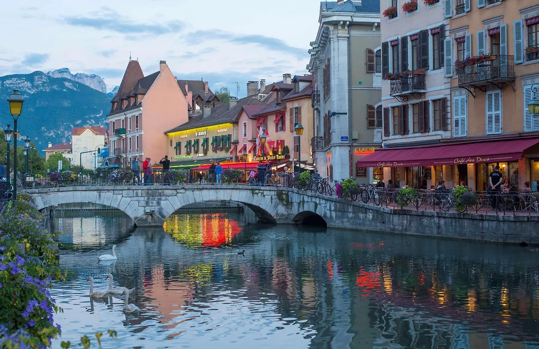 Campanile Annecy Centre - Gare-1