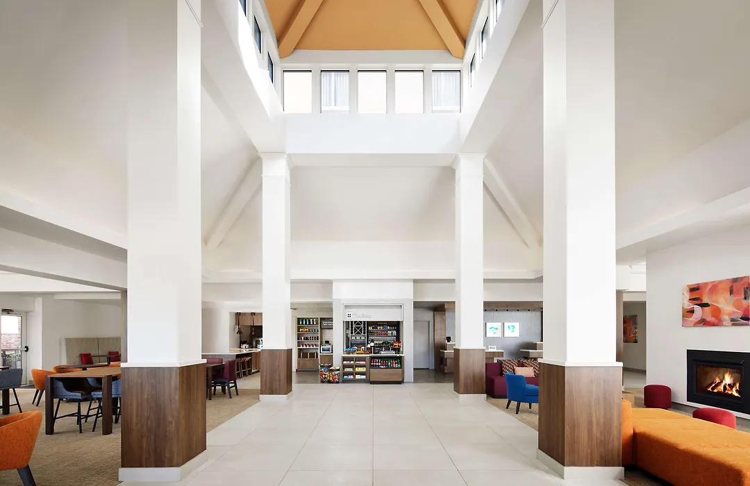 Hilton Garden Inn Providence Airport/Warwick-1