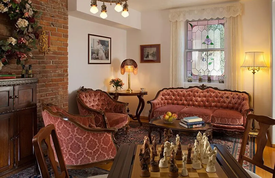 The Roosevelt Inn-1
