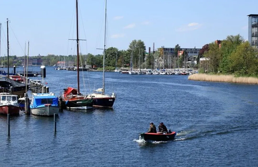 Hotel Am Segelhafen-1