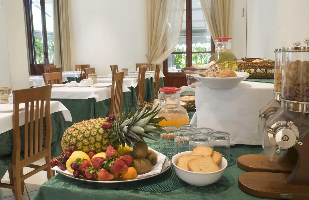 Hotel Vittoria-1
