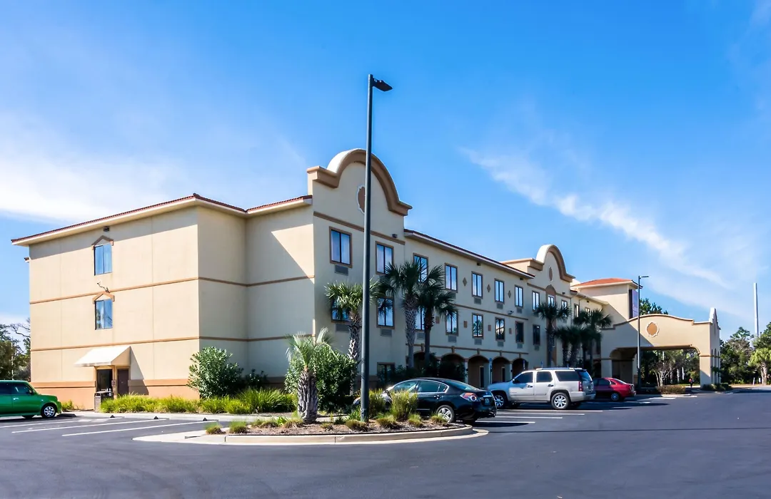 Comfort Suites-1