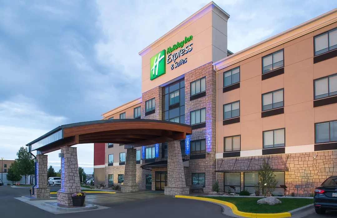 Holiday Inn Express Hotel & Suites Bismarck By Ihg-1