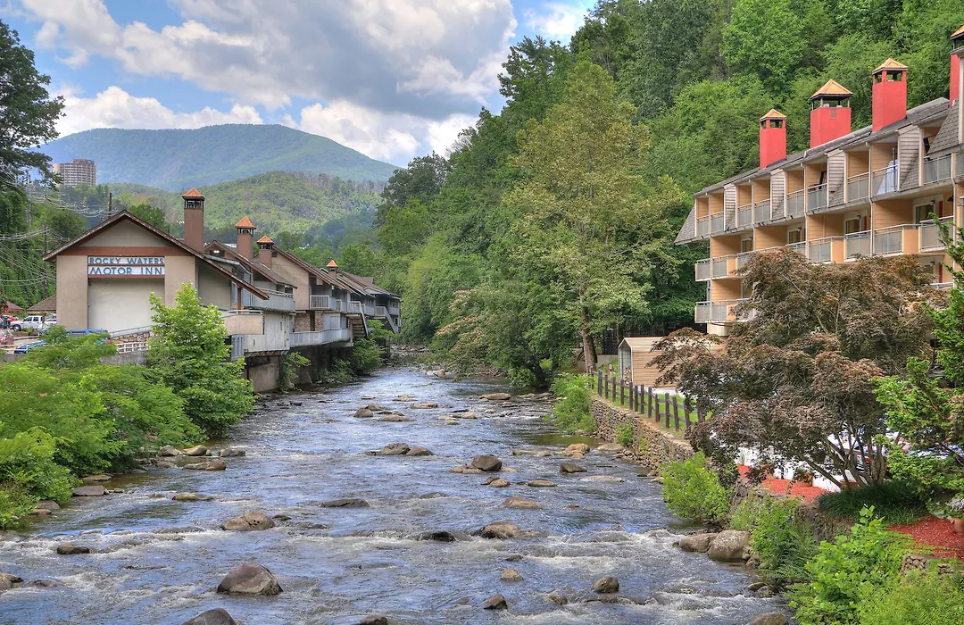 Gatlinburg River Inn-1