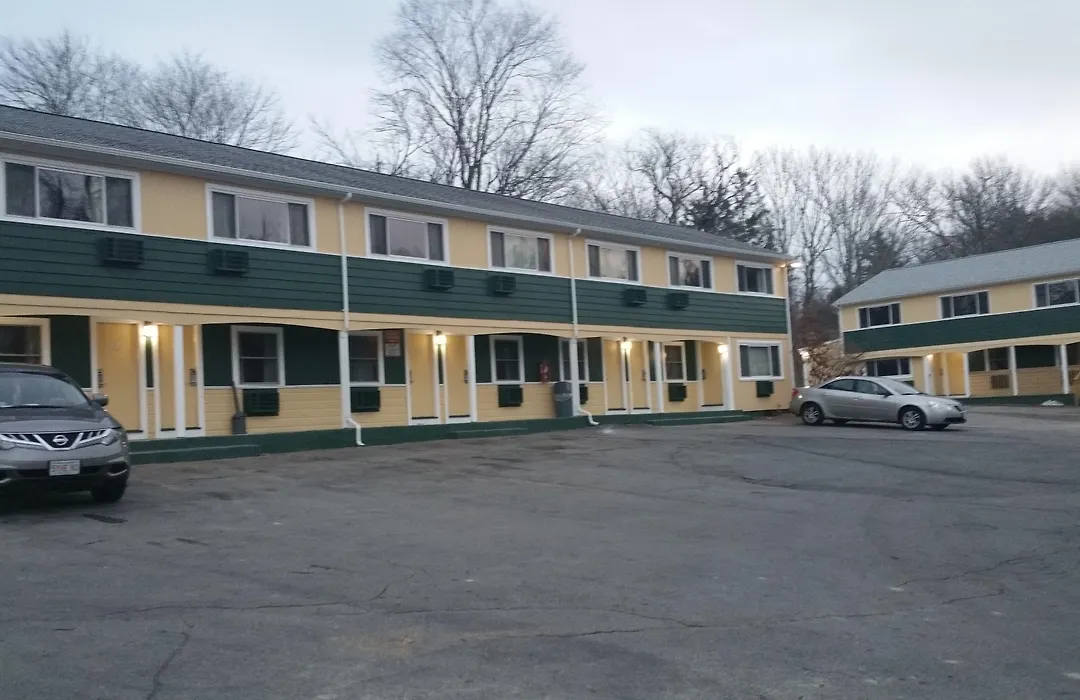 Dartmouth Motor Inn-1