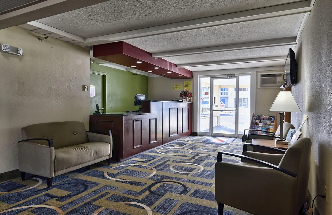 Super 8 By Wyndham Bangor-1