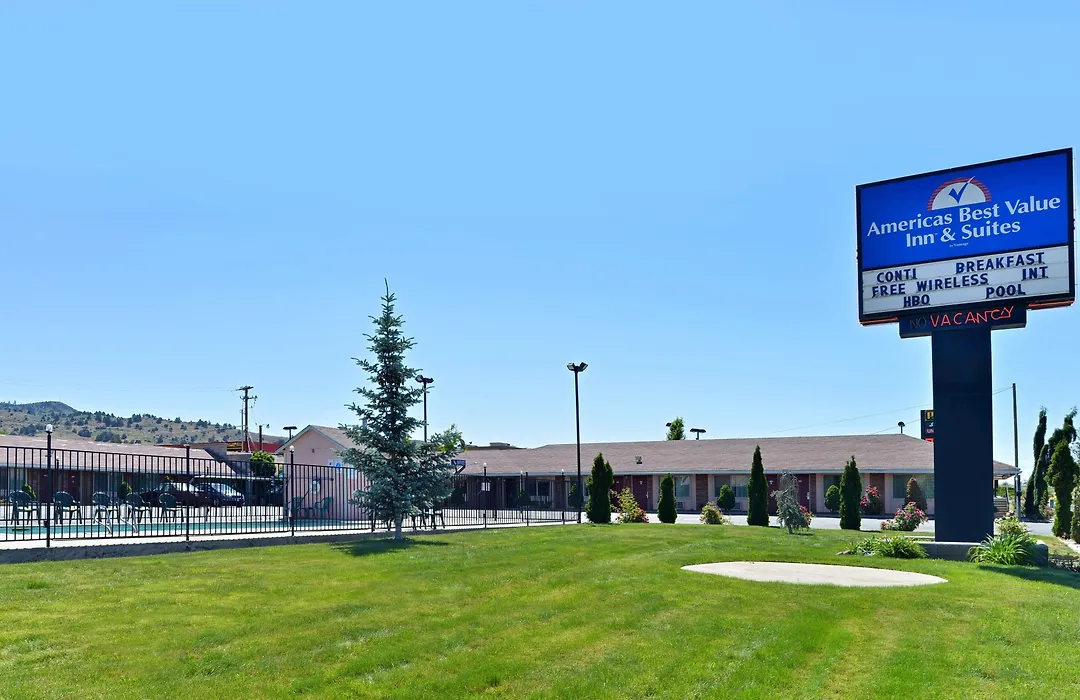 Americas Best Value Inn & Suites Klamath Falls-1