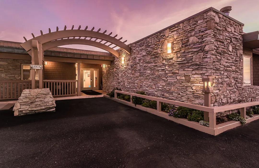 Little Sur Inn-1
